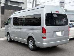 営業時間9：30～19：00です