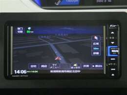 純正ナビゲーション付き♪TV・CD・AM・FMが視聴可能☆使い勝手も良く、操作も簡単です！お気に入りの選曲で、通勤・ドライブを快適にどうぞ♪