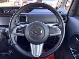 【　ステアリング　】運転席周りに大きな傷、汚れ、へたりなどなく良質な状態です！