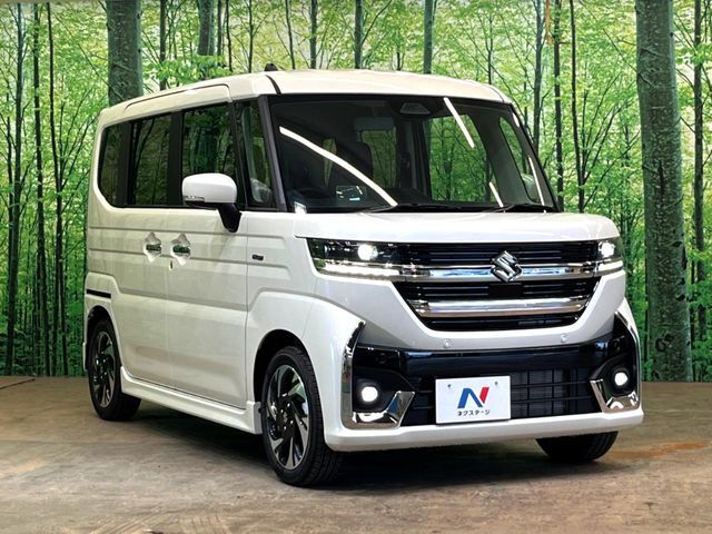 大好評のボディコーティング「弾スプラッシュコート」もご納車までに施工可能。通常のガラスコートと異なる、耐久年数6年の無機質ガラスコーティングが、ボディをキレイな状態に保ってくれます。