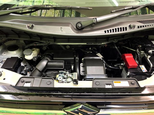 親切・丁寧な専門メカニックスタッフが応対！・車検・点検整備・事故等の修理などアフターサービスも安心。お車のカスタマイズもネクステージのサービススタッフまでご相談ください！