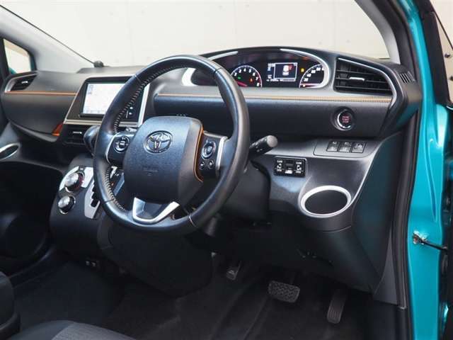 運転席からの見通しはとてもよく運転がしやすいです。