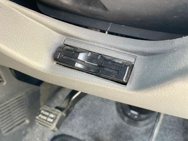 ETCは運転席下に！