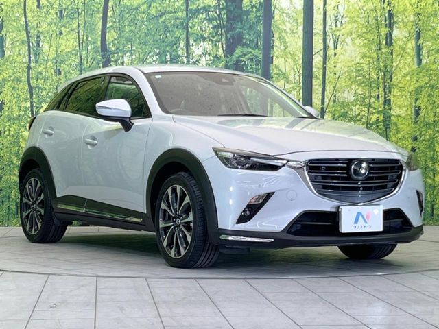 大好評のボディコーティング「弾スプラッシュコート」もご納車までに施工可能。通常のガラスコートと異なる、耐久年数6年の無機質ガラスコーティングが、ボディをキレイな状態に保ってくれます。