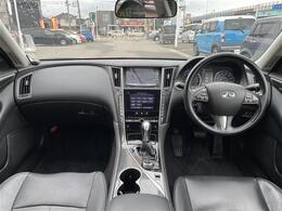 【インパネ全体】全方位で視界が広く、高い目線で運転もしやすいです！