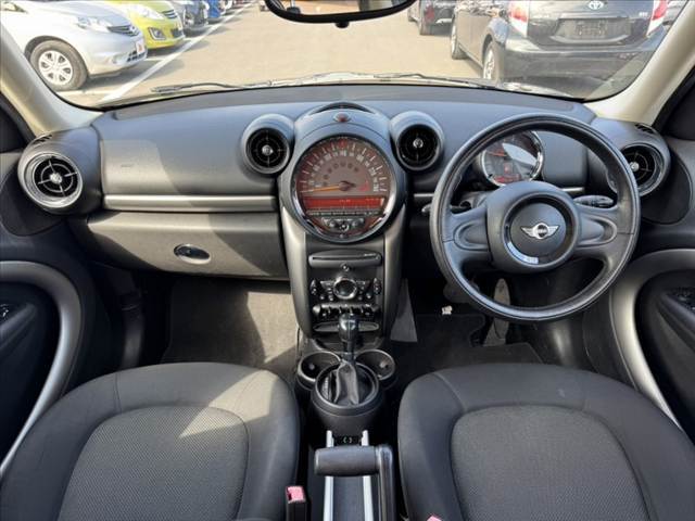 全国のオークション会場で毎日仕入に参加、本当に安く売値設定できる車しか仕入れておりません♪他社様在庫とご比較の上、是非ご検討くださいませ★