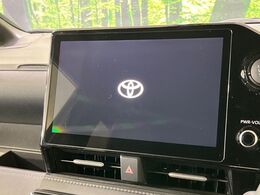 【10.5インチ　ディスプレイオーディオ】大画面のディスプレイはAppleCarPlayやAndroidAutoが利用可能。大きな画面でスマホナビアプリ等が利用いただけます♪