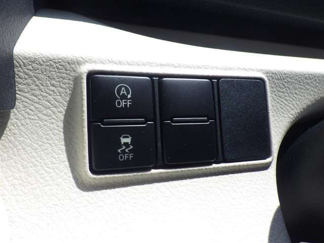 【運転席操作部】快適なドライブを楽しむための機能が装備されています！運転席から触れるので、使いやすいです！除菌プランいれていただくと、さらに清潔で安心していただけます！