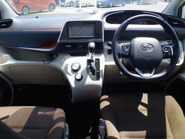 【Toyota Safety Sense】プリクラッシュセーフティ・レーンディパーチャーアラート・オートハイビーム