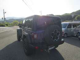 山陽道・五日市ICを降りて約2分！石内バイパス入ってすぐ！　県外や遠方からお越しの方は、担当者不在を防ぐためご連絡いただいてからのご来店をおすすめいたします！