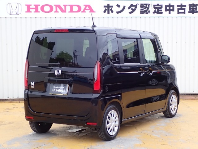 ◆リアは【プライバシーガラス】となっております。プライバシーの確保と見た目の良さはもちろんの事、太陽光を防ぐのでエアコンの効きも良くなります。エアコンの効きが良くなるので、燃費の向上にもつながります。