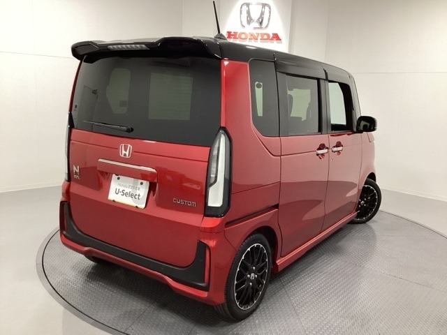 Honda認定中古車 U-Selectは3つの安心をお約束します。　1　Hondaのプロが整備した安心。 2　第三者機関がチェックした安心。　3　購入後もHondaが保証する安心。