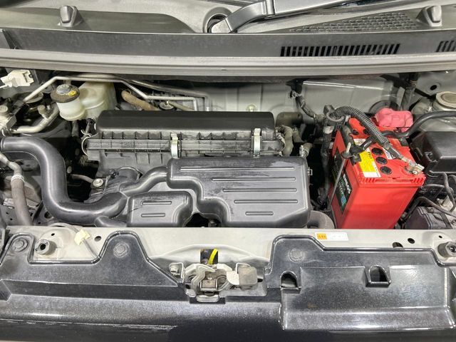 親切・丁寧な専門メカニックスタッフが応対！・車検・点検整備・事故等の修理などアフターサービスも安心。お車のカスタマイズもネクステージのサービススタッフまでご相談ください！