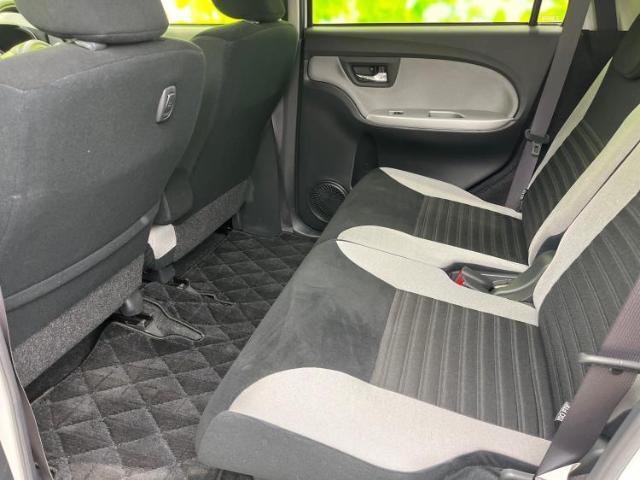 WECARSでは各商談席に大型モニターをご用意しております！見やすい大画面でゆったりと全国の在庫をご覧いただけます！是非ご来店お待ちしております！