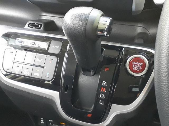 国産車から輸入車まで多様なお客様のニーズのお応えできるように、全国規模で豊富な在庫展開！車のことならWECARSへ！