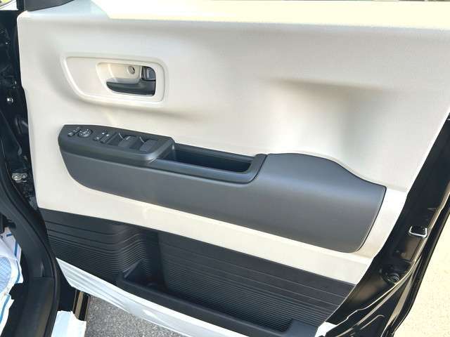 「車が壊れたらどうしたらいいの？」「事故の時ってどうするの？」クルマの事ってわからないことだらけ。でも、カーボならクルマのことはぜ～んぶおまかせ！わからない事があればすぐにカーボにご連絡を！