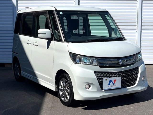 大好評のボディコーティング「弾スプラッシュコート」もご納車までに施工可能。通常のガラスコートと異なる、耐久年数6年の無機質ガラスコーティングが、ボディをキレイな状態に保ってくれます。