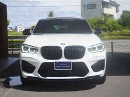 経験豊かなメカニックによる整備でお車自体の状態はもちろん、商品展示前に社内『商品化センター』にて内・外装共に良質な状態に磨き上げ、お車をご提供出来る様、運営しております。