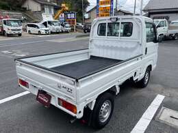 お客様に安心して乗っていただく為に、弊社指定工場にて整備をしてのお渡しとなります。