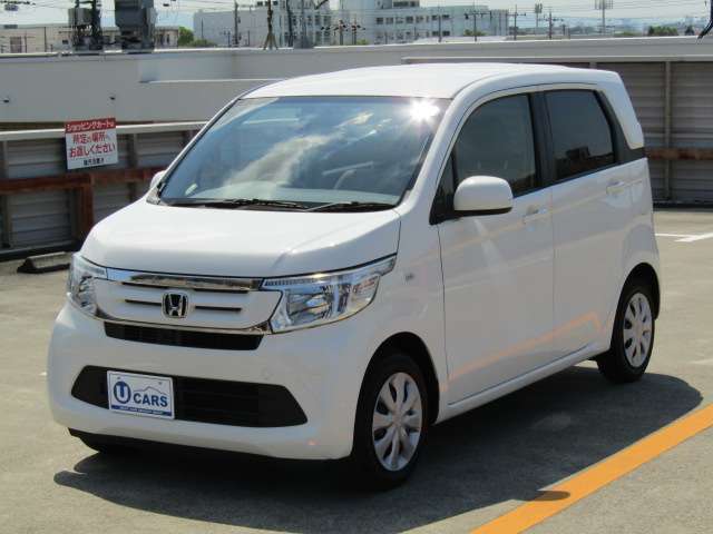 店示場に並んでいるお車は、経験豊富なスタッフがチェックし、問題のないお車だけを厳選して店頭にて展示販売しております。ご安心してお選びください。