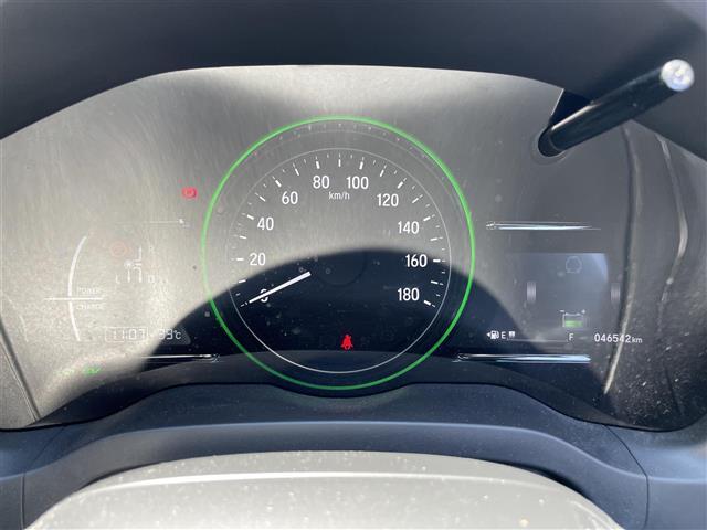 【スピードメーター】メーターがシンプルで見やすく運転しやすいですね！