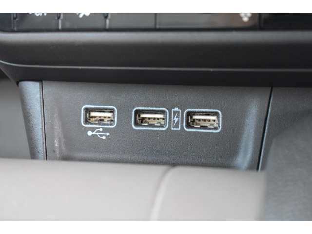 USBジャックで　使い方増えます