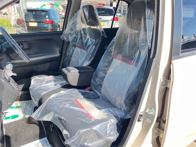 ☆クレジット取扱い頭金0円から最長96回（新車は120回払いまで可）　　運転免許証が有ればその場で審査可能です。また、通帳と銀行印をご用意頂ければその場でお申し込みが可能です☆