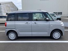 静岡ダイハツの中古車は、展示前に徹底した洗車や室内清掃を実施しております。