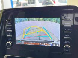 【バックカメラ】駐車時に後方がリアルタイム映像で確認できます。大型商業施設や立体駐車場での駐車時や、夜間のバック時に大活躍！運転スキルに関わらず、今や必須となった装備のひとつです！