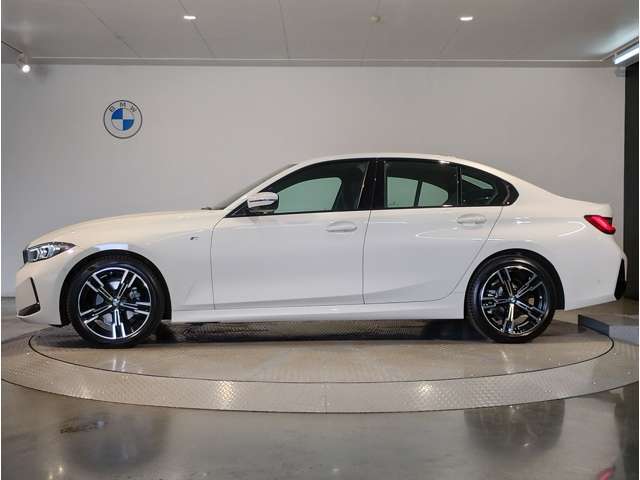 【BMW認定中古車】BMWのご購入はぜひBMW正規ディーラーで！メーカー基準の納車前点検整備を全車実施。規定整備を実施された車両にのみ付帯出来る全国保証。