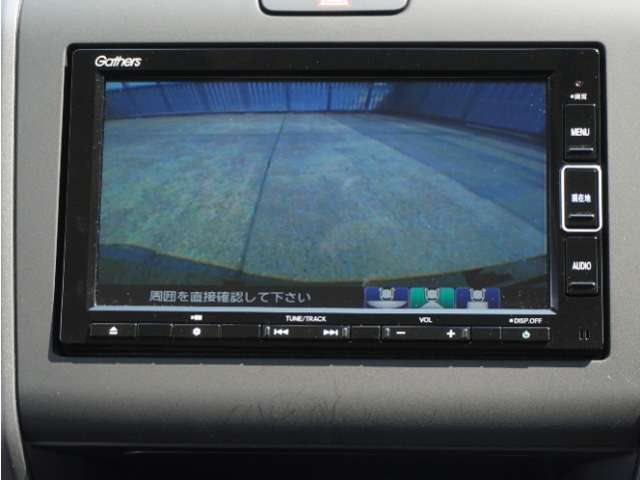 ◆バックカメラ◆リバースにするだけで映ります、後方の安全確認や、狭い駐車場での車庫入れ、雨の日や夜間など視界の悪い時に便利です！安全にバックする為には欠かせない装備です。
