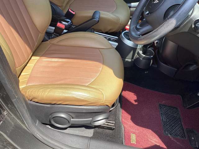 運転席の写真になります！