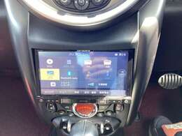 こちらのナビはワンセグ、CD、DVD視聴可能です。楽しみながら運転できますね。