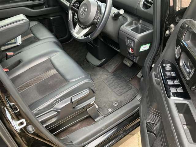 運転席の様子です。