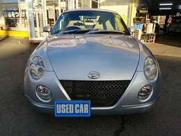 1年間走行無制限のカーセンサーアフター保証を1日約185円でお付けできます。（点検料別途）詳しくはスタッフまでお尋ねください。