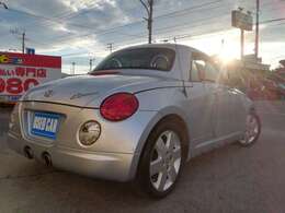 営業時間は10：00～19：00　土・日・祝日も営業してます！！　　毎週水曜日は定休日をいただいております＜(_ _)＞