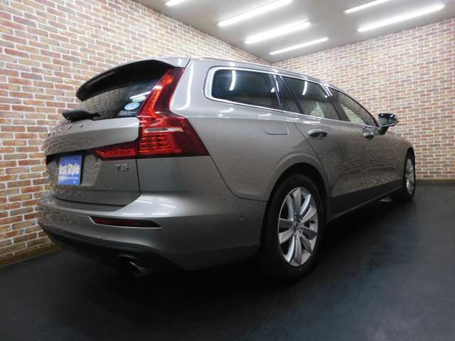 【日本中のボルボが欲しい方大集合】特に『V40』『V50』『V60』『V60CC』『XC40』『XC60』シリーズをお探しのお客様は当社へお任せ♪あなたもお洒落な【ボルボオーナー】になりませんか？