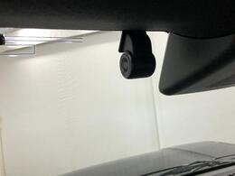 今や必須アイテムのドラレコ！送迎や通勤で毎日使うなら、こういう装備があると本当に助かります！