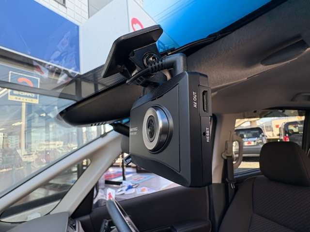 「ドライブレコーダー」　今の時代の必需品です♪