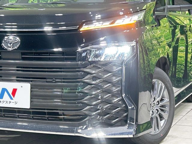 【LEDヘッドライト】悪天候や夜間走行時も良好な視界を確保し安心して運転できる高輝度LEDヘッドライトを装備！点灯速度が早く、消費電力も抑えられています。