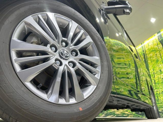 【純正16インチアルミホイール】外観にマッチした純正アルミホイールを装着しております。各種社外アルミホイールや、スタッドレスタイヤも取扱いしております。是非ご相談ください♪