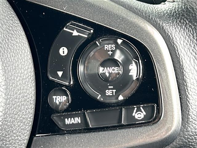 店舗にて現車の確認もいただけますので、お電話で在庫のご確認の上、是非ガリバー黒部店までご来店くださいませ！！！
