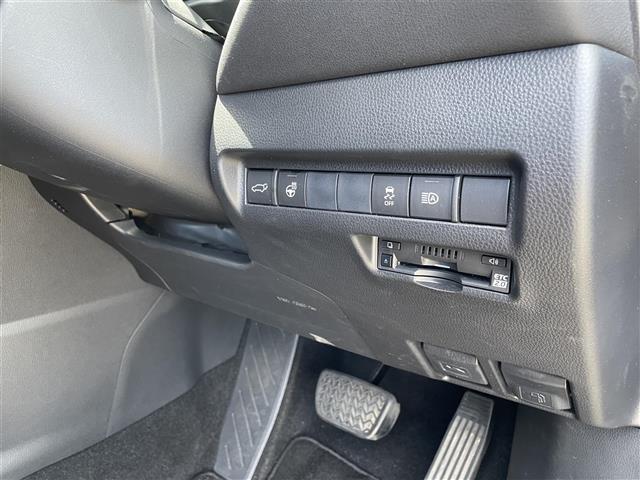 久留米みやき店では、洗車機のご利用も可能です。水洗い洗車からコーティング洗車まで誰でもご利用可能です。