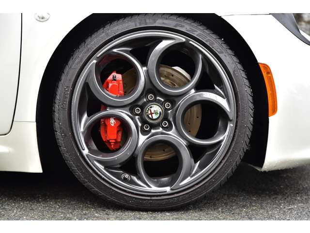 【高額査定】下取り車も当社に一度ご相談下さい。ほとんどのお客様が当社査定額にご満足を頂いております。国産車も高額査定をお約束致します。（買取店には負けません）