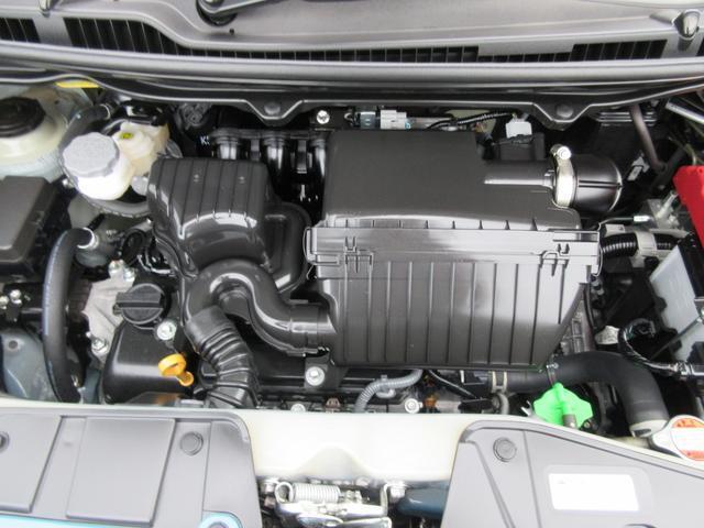 エンジンルーム！このようになっております！整備に関しても工場完備なので購入後も全面的にバックアップしておりますので安心ですよ！気になることがあればお気軽にお申し付けくださいね！