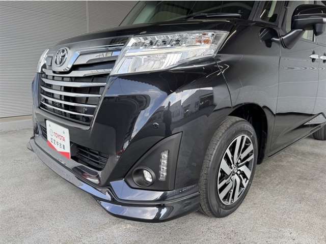 LEDヘッドランプです。十分な明るさを保ちつつも消費電力が少なく、バルブ寿命も長いのが特徴です。瞬時にMAXの光量を発揮するのもLEDならではです。