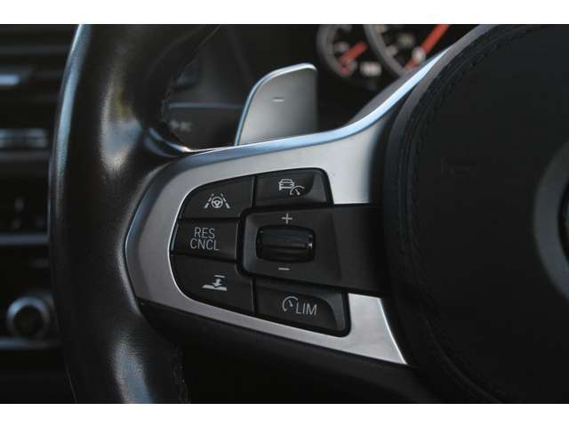 前車追従アクティブクルーズコントロール装備。