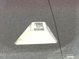 【ホンダセンシング】走行中に前方の車両等を認識し、衝突しそうな時は警報とブレーキで衝突回避と被害軽減をアシスト。より安全にドライブをお楽しみいただけます。