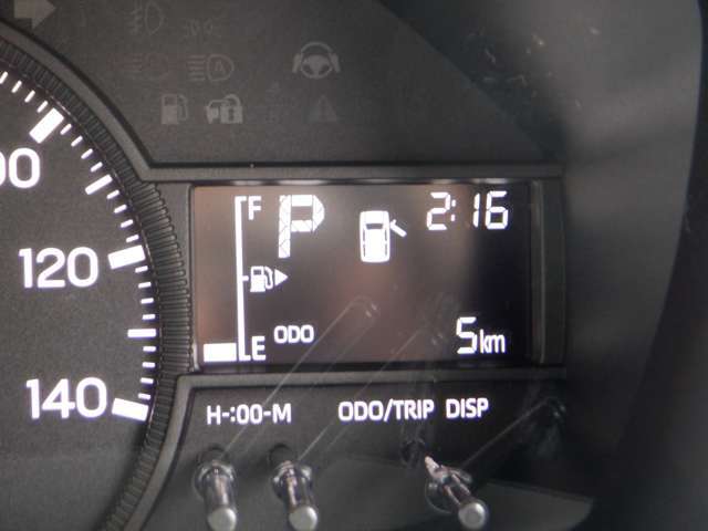 ご希望によりオプションパーツ等のご購入、及び取り付けが可能です。その他にも持ち込みパーツなどの取付にも対応しております！！あなたのお車を素敵にドレスアップするお手伝いをいたします。お気軽にどうぞ！！