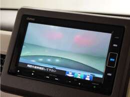 ◆バックカメラ◆リバースにするだけで映ります、後方の安全確認や、狭い駐車場での車庫入れ、雨の日や夜間など視界の悪い時に便利です！安全にバックする為には欠かせない装備です。